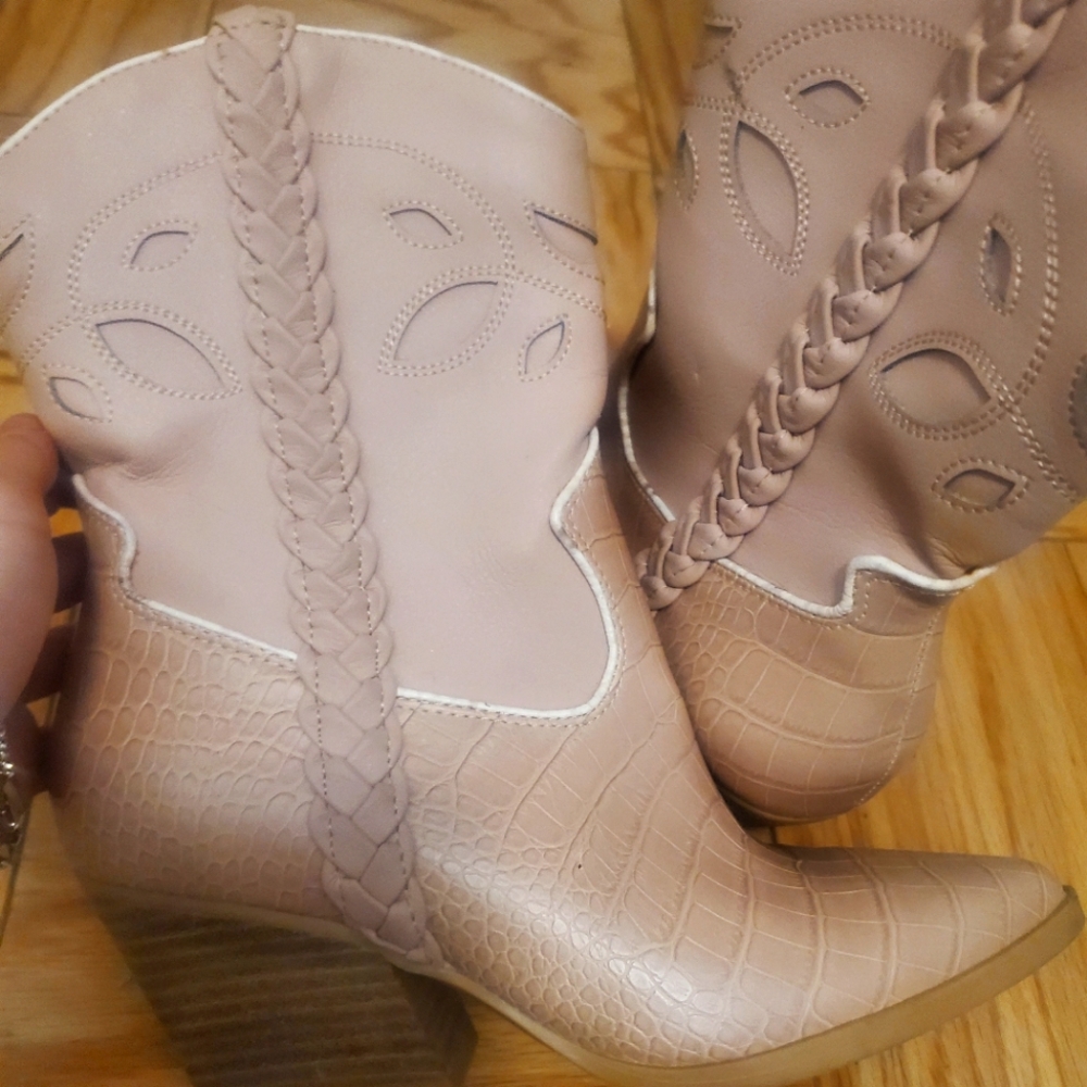 New Dolce Vita cowboy boots